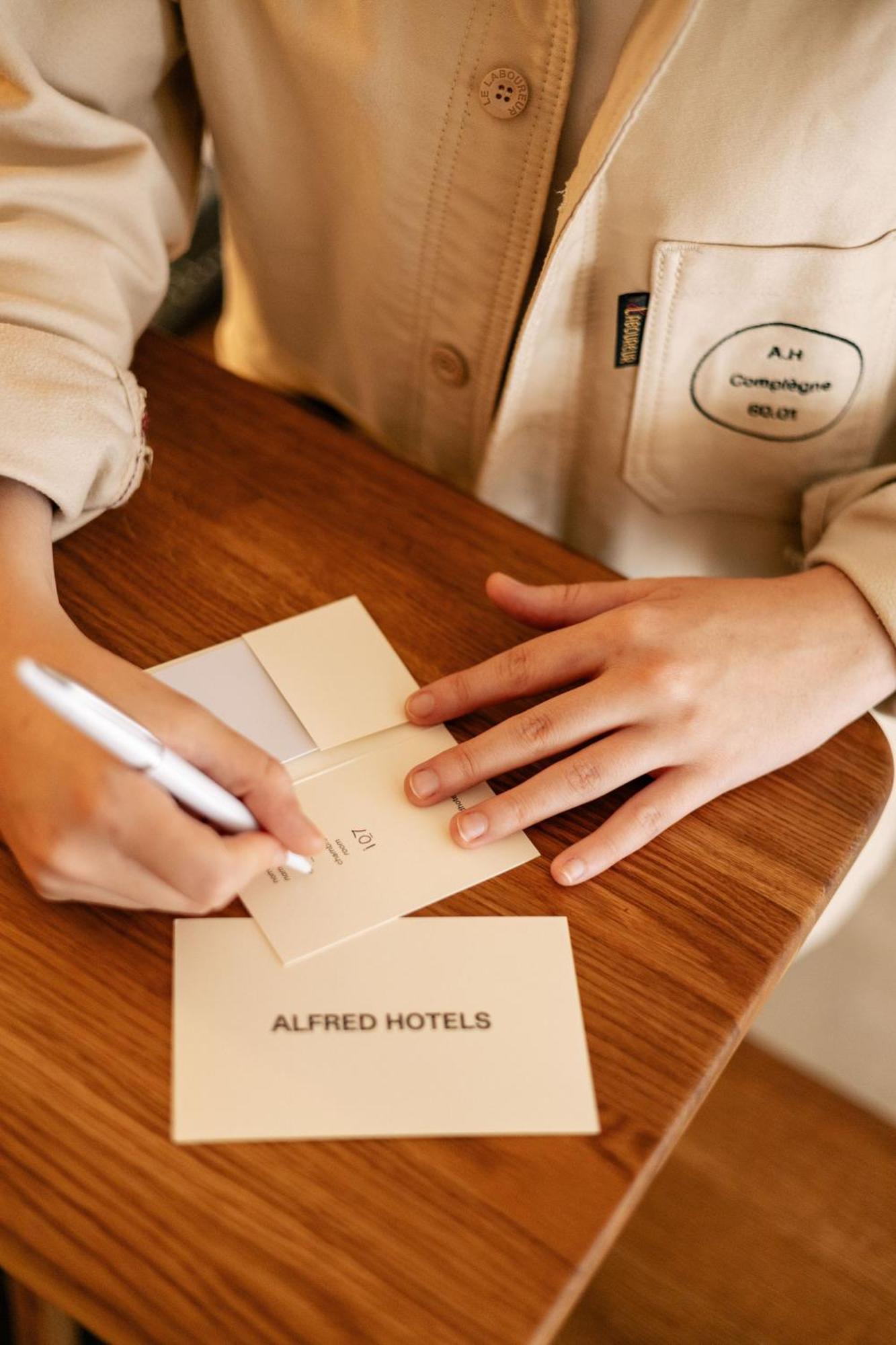 Alfred Hotels Compiègne Exterior foto